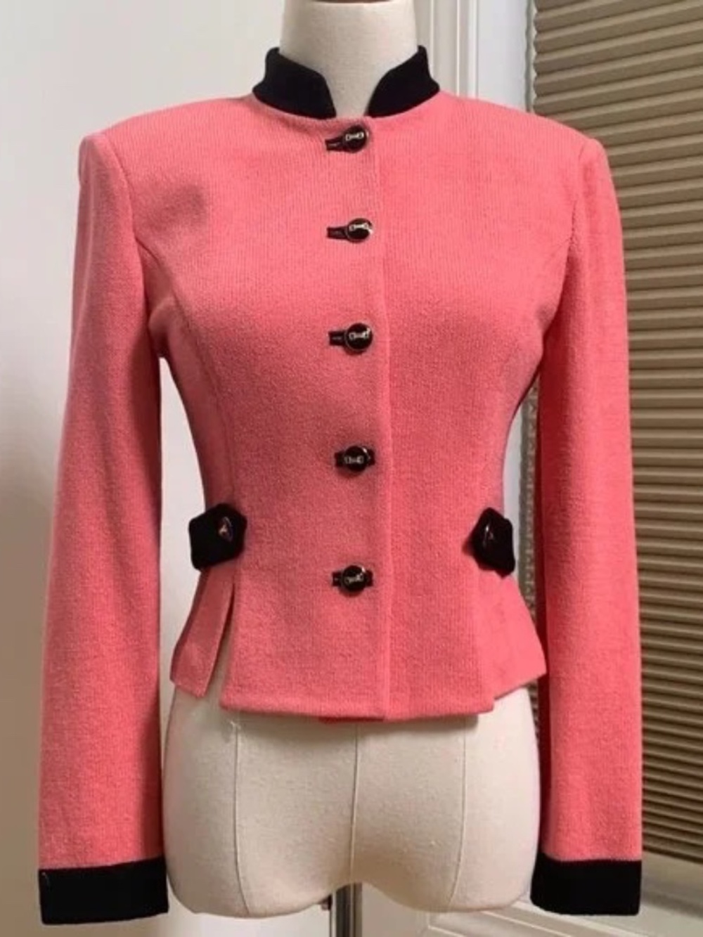 Sophisticated St. John Tailored Passion Pink & Black Blazer - Picture 1 of 8